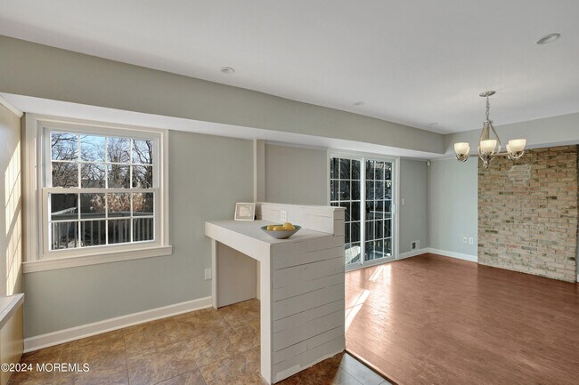 Building Photo - 22 Brookside Ct