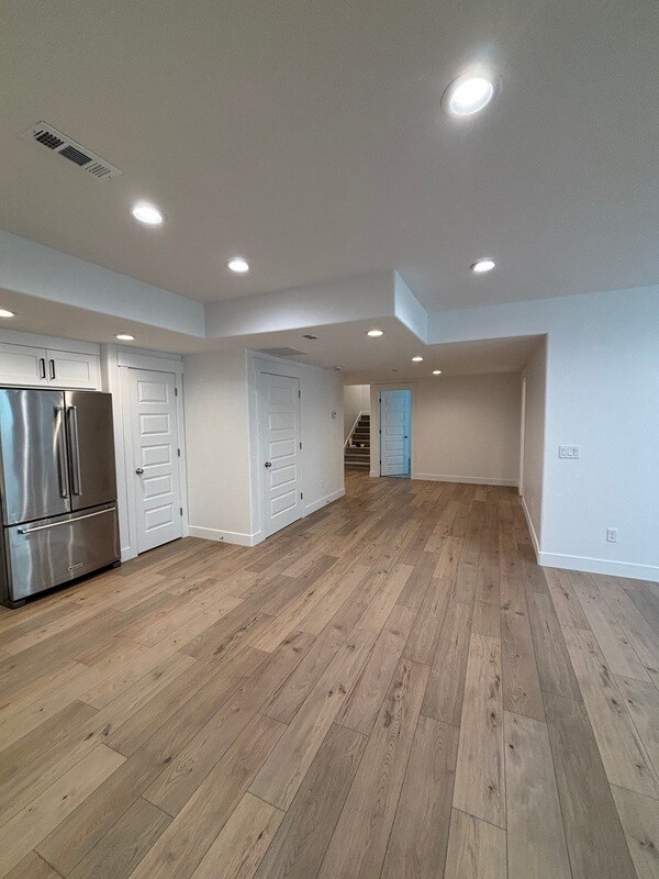Building Photo - 13326 S Henning Cir