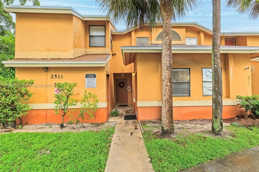 Building Photo - 2511 NW 56th Ave