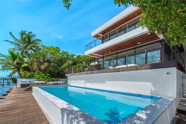Building Photo - 7311 Belle Meade Island Dr