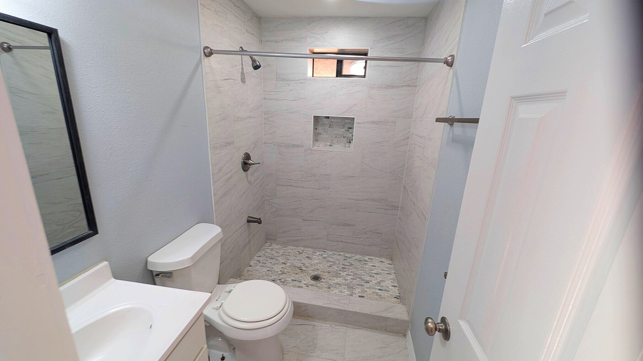 Building Photo - 1801 Cortez St