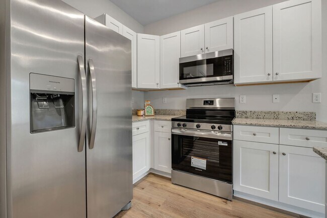 Building Photo - Brand New Construction Townhome in Misting Springs of Crawfordville