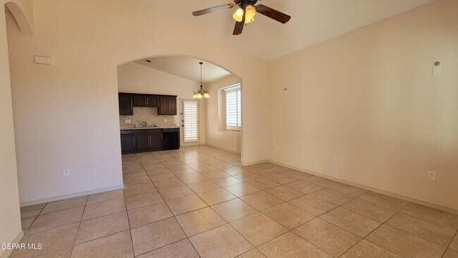 Building Photo - 14281 Gil Reyes Dr