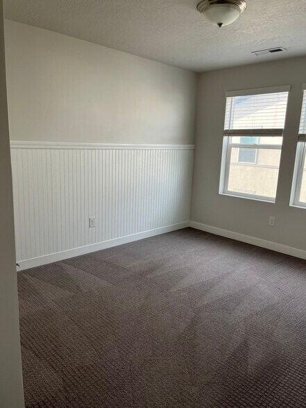 Building Photo - 2149 N 750 W