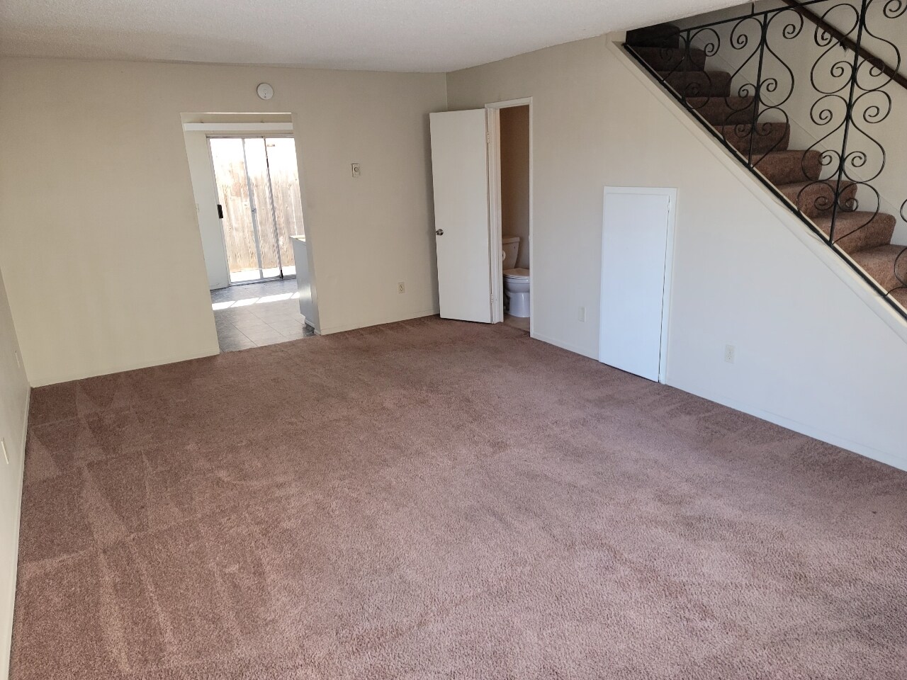 Building Photo - 860 13th St