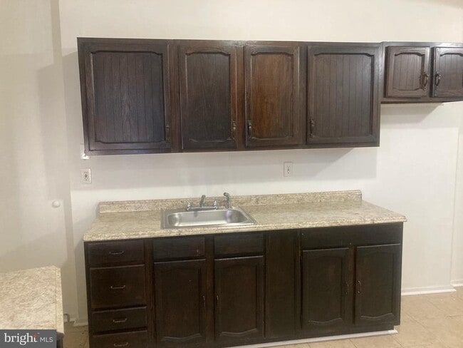 Building Photo - 2671 St Benedict St