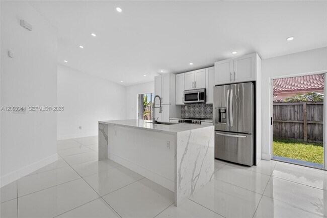 Building Photo - 15772 SW 74th Ln