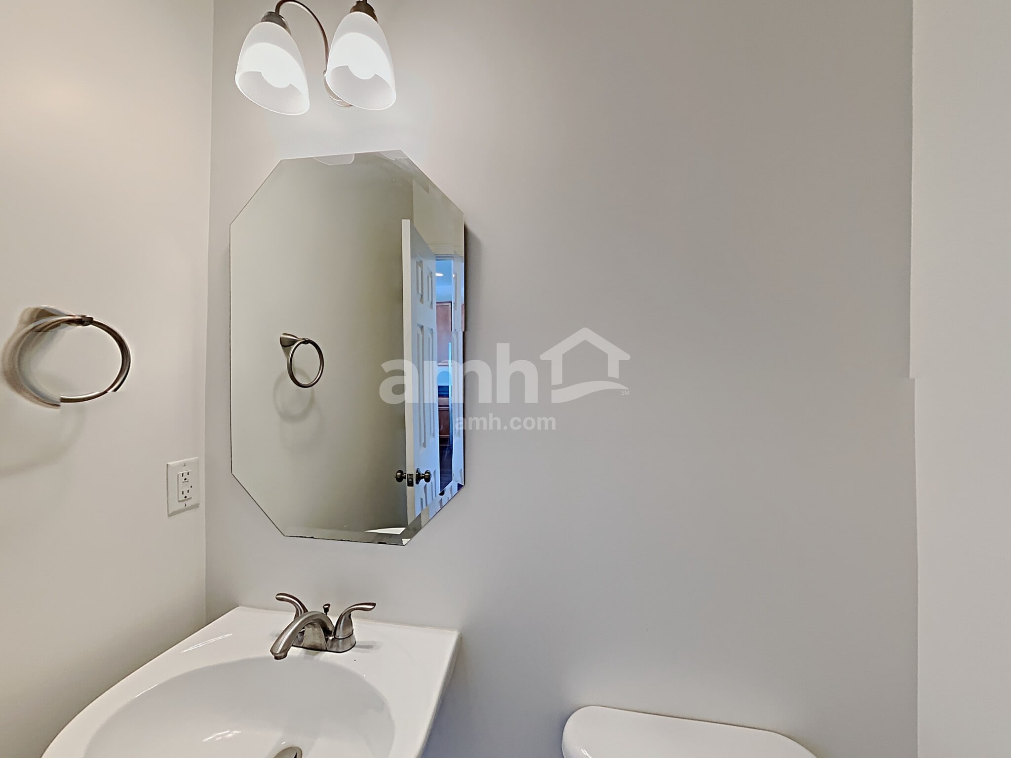 Building Photo - 9015 Goldfields Dr