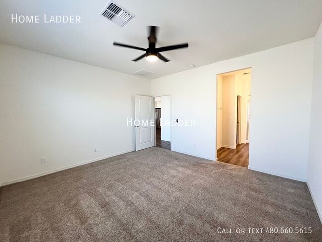 Building Photo - 1652 W Aztec Dr