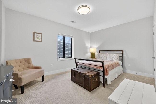 Building Photo - 5310 Dorsett Pl NW