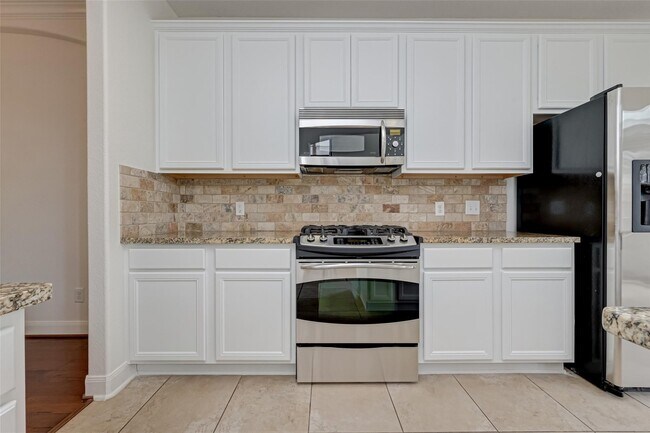 Building Photo - 71 N Rocky Point Cir