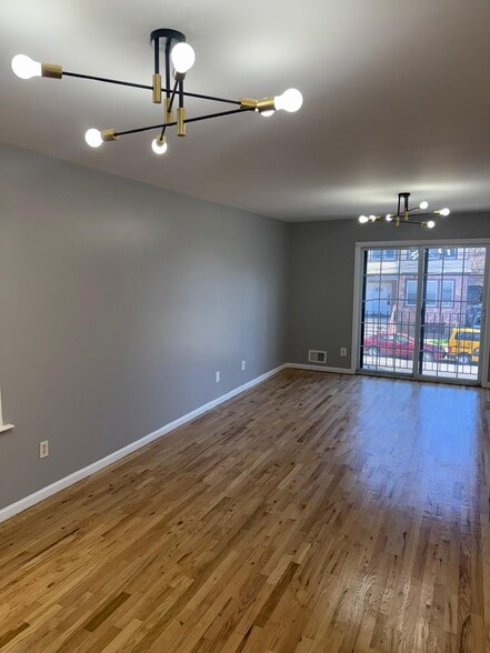 Building Photo - 535 S 18th St