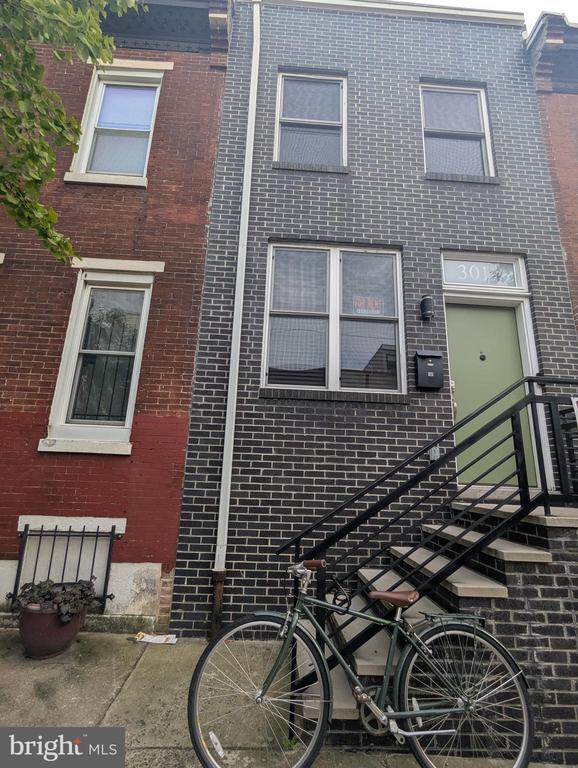 Building Photo - 3014 W Stiles St