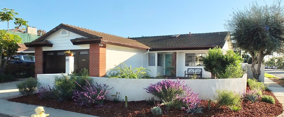 Building Photo - 313 College Park Dr