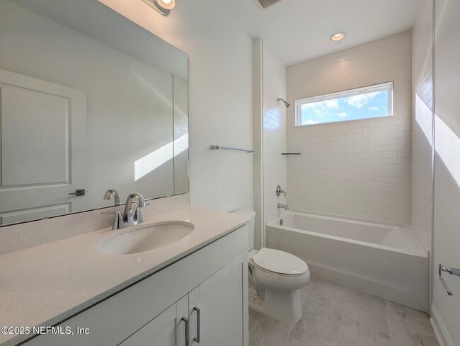 Building Photo - 156 Latham Dr