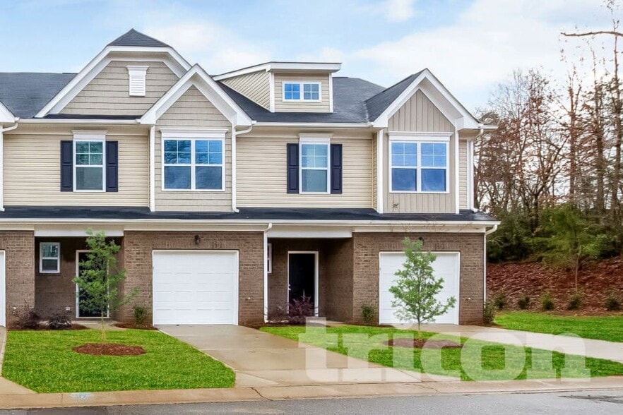 Building Photo - 2075 Aragon Lane