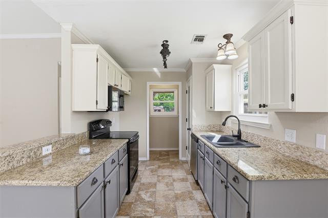 Building Photo - 108 George St