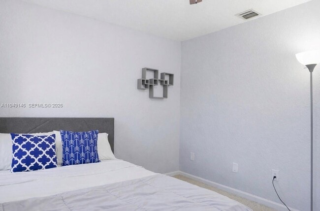 Building Photo - 16290 SW 47th Manor