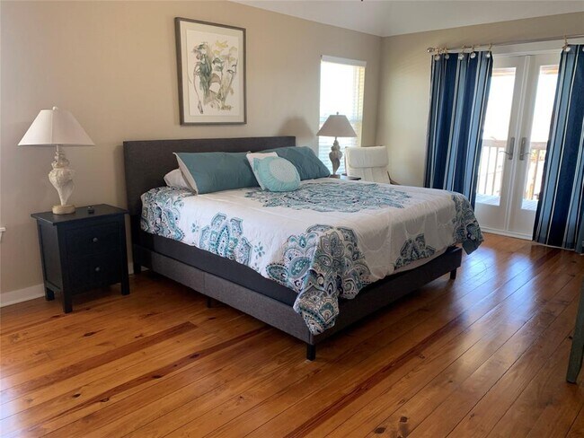 Building Photo - 13807 Mutiny Ln