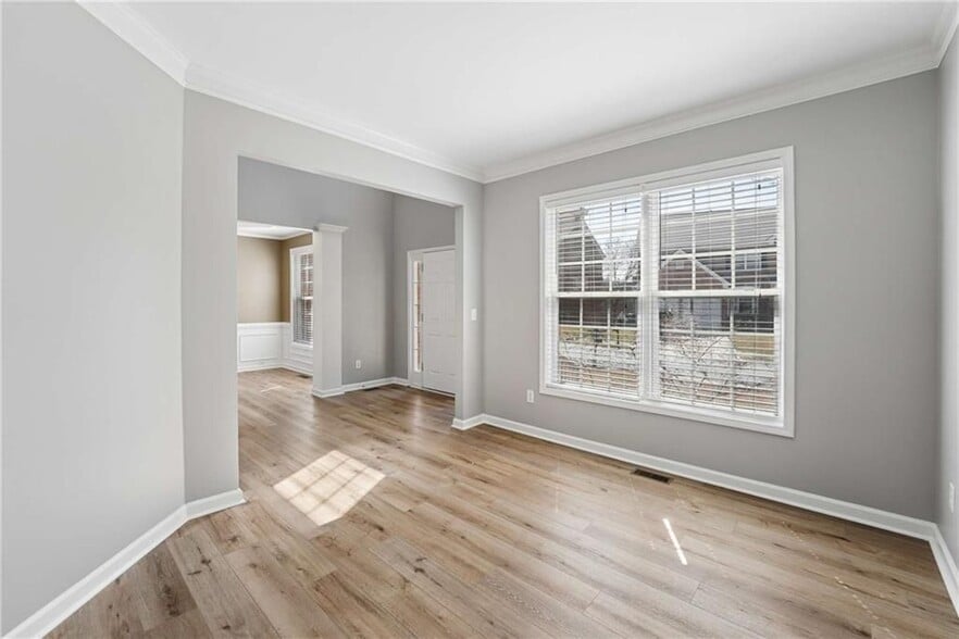 Building Photo - 1304 Kirkwood Ln