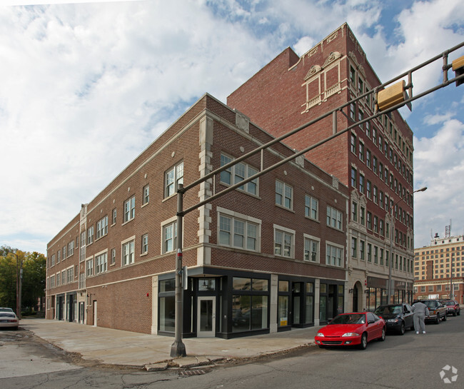 Building Photo - Dalton Apartments