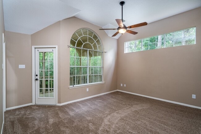 Building Photo - 66 Lakeridge Ct