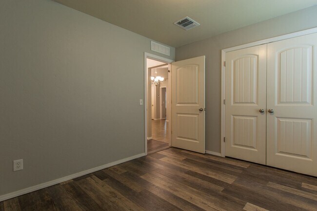 Building Photo - 15316 Nightshade Dr