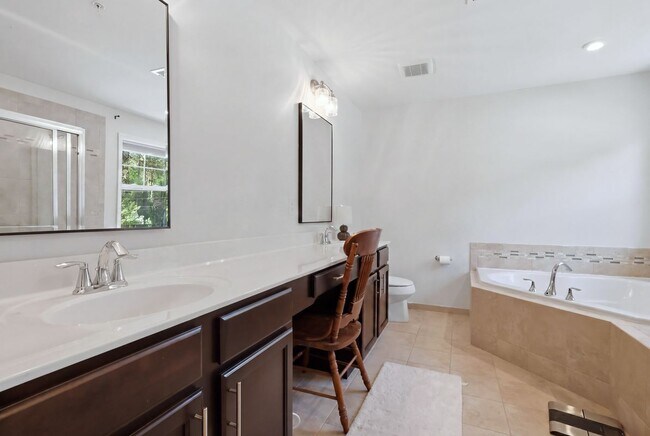 Building Photo - 20724 Hilton Run Ct