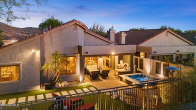 Building Photo - 10318 E Tierra Buena Ln