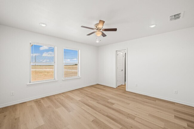 Building Photo - Country Living In Roosevelt ISD!