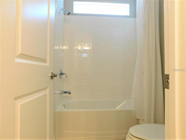 Building Photo - 15532 Sweet Orange Ave