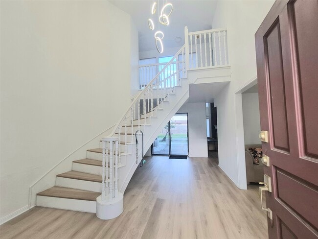 Building Photo - 11911 Dandelion Ln