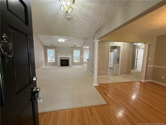 Building Photo - 89 Harborview Dr