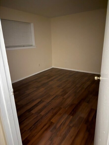 Building Photo - 604 Stony Way