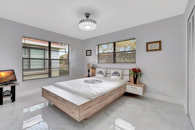 Building Photo - 9780 Parkinsonia Tree Trail