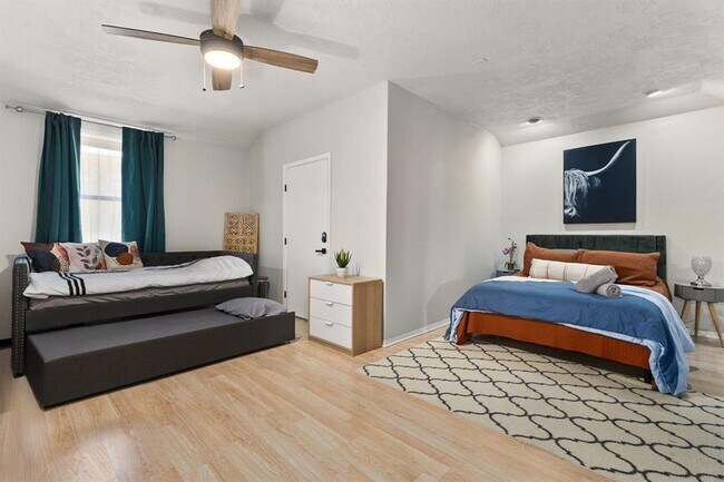 Building Photo - 5400 Alexis Cove