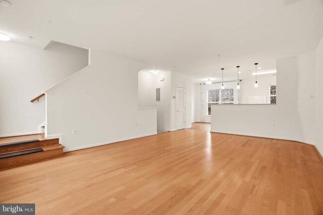 Building Photo - 108 Moore Dr