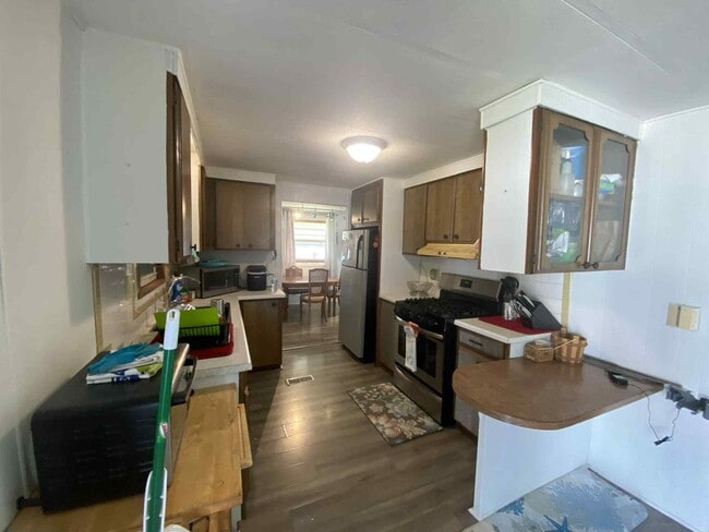 Building Photo - 5316 53rd Ave E