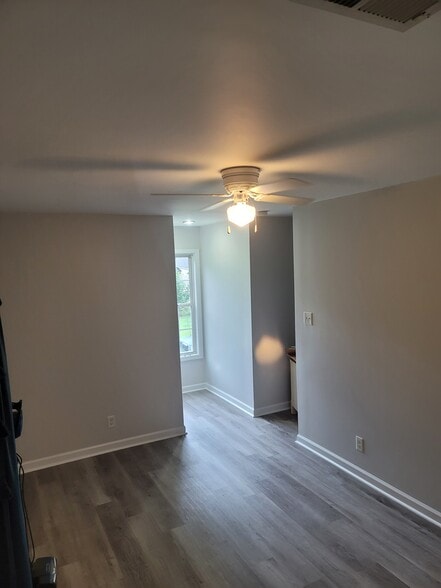 Building Photo - 5459 Old Thomasville Rd