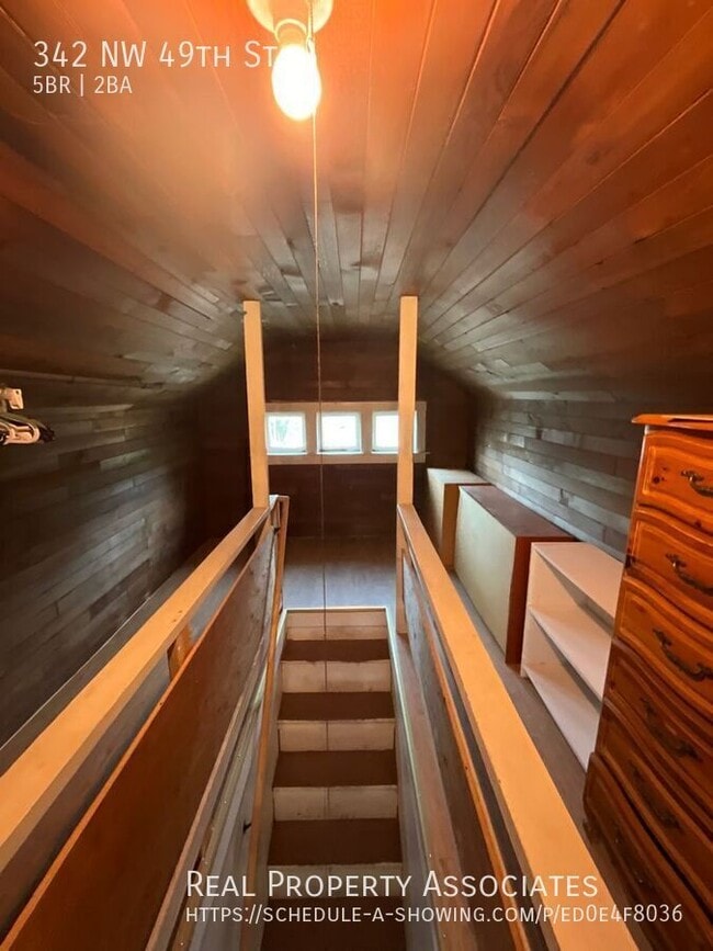 Building Photo - 342 NW 49th St