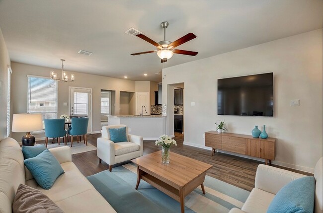 Building Photo - AVAILABLE BEGGINING OF JUNE ; APPLY ON OUR WEBSITE TODAY!!!