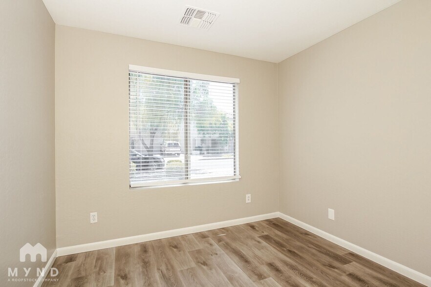 Building Photo - 3412 W Fraktur Rd