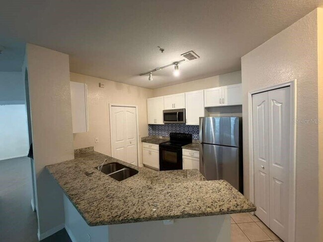 Building Photo - 2639 Maitland Crossing Way