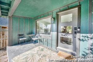 Building Photo - 767 E Myrtle St