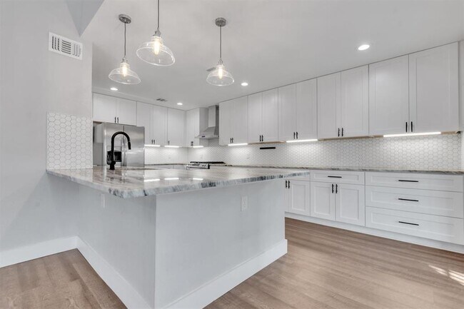 Building Photo - 10615 N Platt River Dr