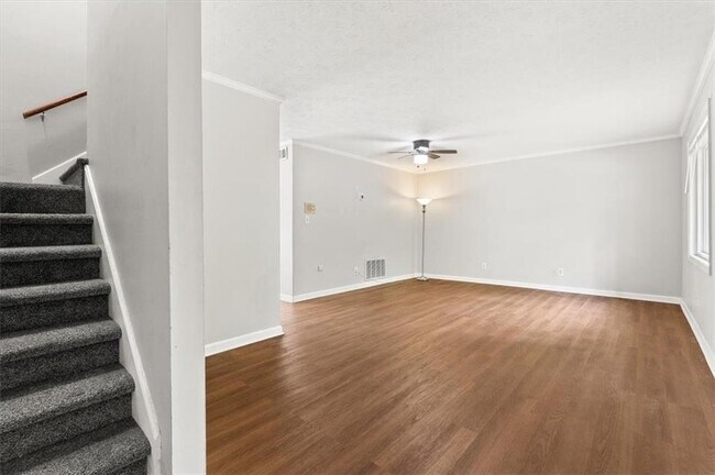 Building Photo - 360 Winding River Dr