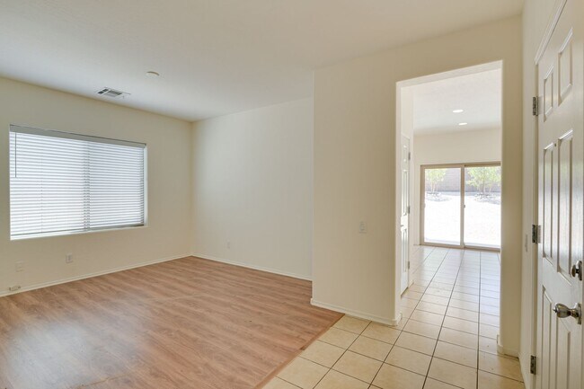 Building Photo - 2717 Rimbaud St