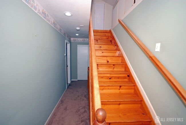 Building Photo - 96 Brewster Cir