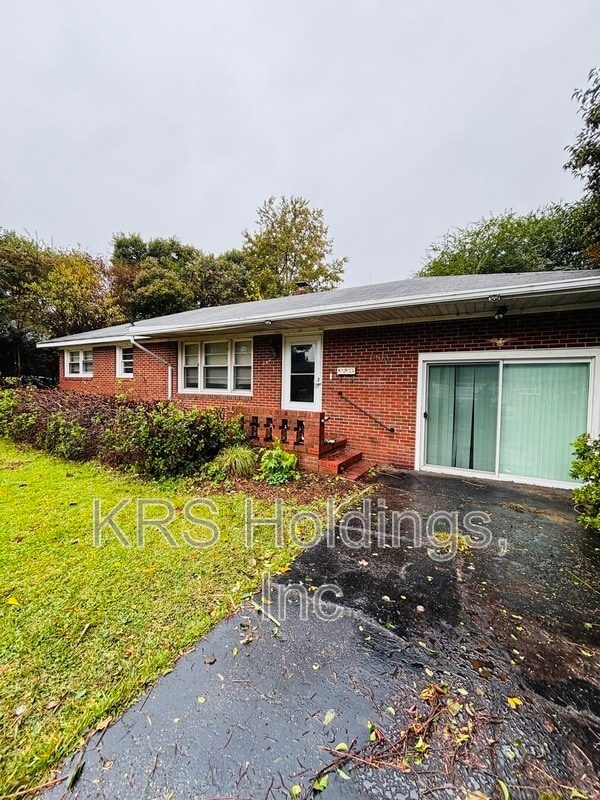 Primary Photo - 1905 Perrel St