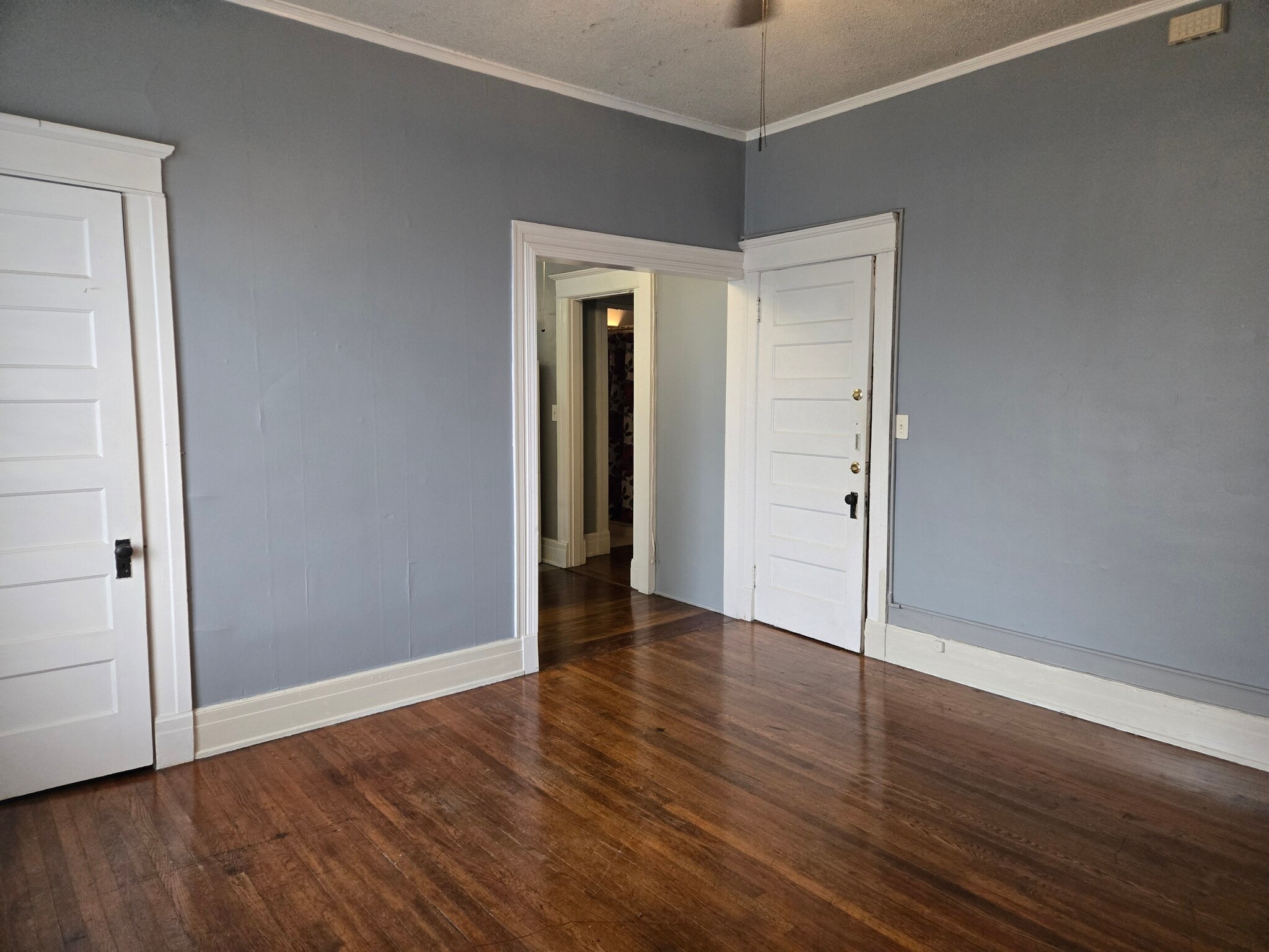 Building Photo - 137 N Willett St